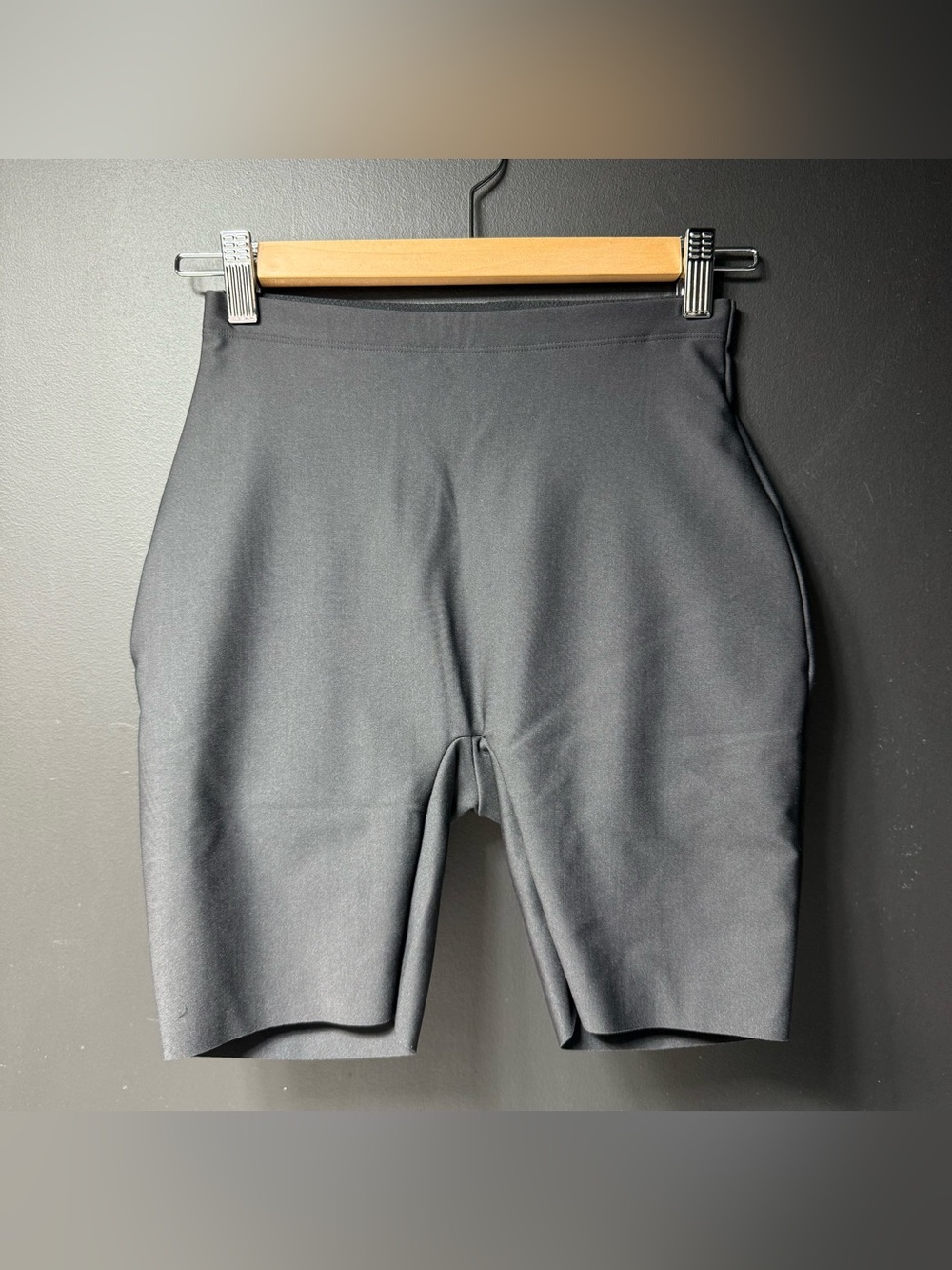 Butt Pad Midthigh Shorts SKIMS Size S